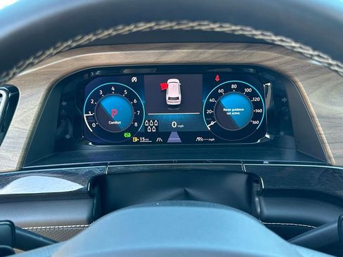 Used 2026 Volkswagen Atlas SE FWD image 25