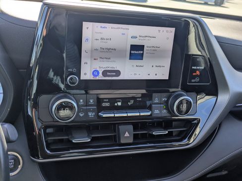 Certified 2023 Toyota Highlander LE image 16