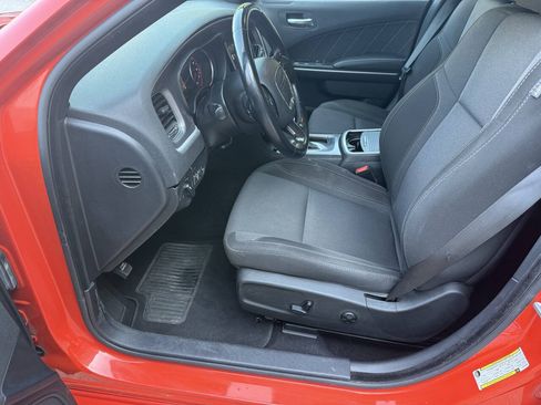 Used 2020 Dodge Charger SXT RWD image 10
