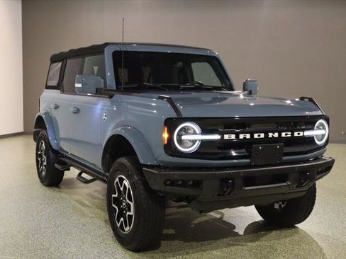 Used 2022 Ford Bronco Outer Banks image 1