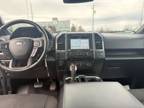 Used 2018 Ford F150 XLT w/ Equipment Group 302A Luxury image 14