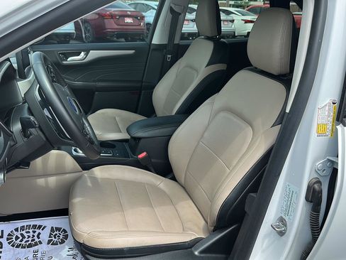 Used 2021 Ford Escape SEL image 11