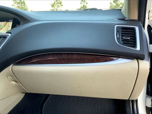 Used 2018 Acura TLX w/ Technology Package image 18