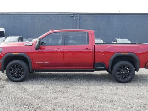 Used 2025 GMC Sierra 2500 AT4 w/ AT4 Premium Plus Package AWD/4WD image 10