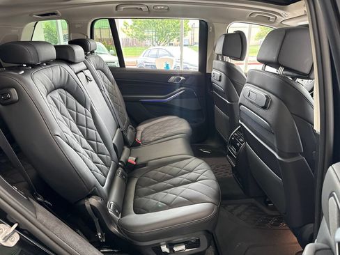 Used 2025 BMW X7 xDrive40i w/ Premium Package AWD/4WD image 45