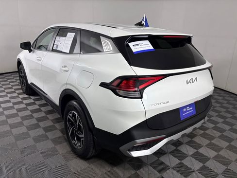 Used 2025 Kia Sportage LX image 5