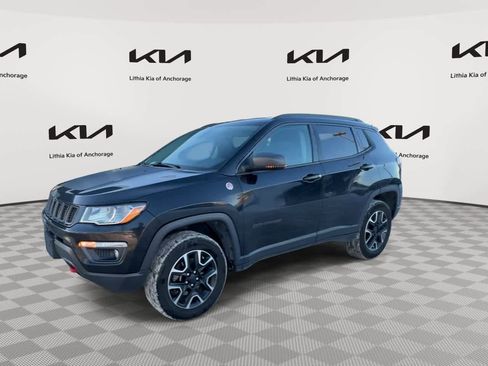 Used 2020 Jeep Compass Trailhawk image 4