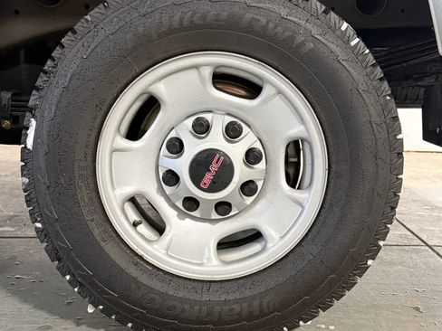 Certified 2024 GMC Sierra 2500 Pro w/ Convenience Package image 11