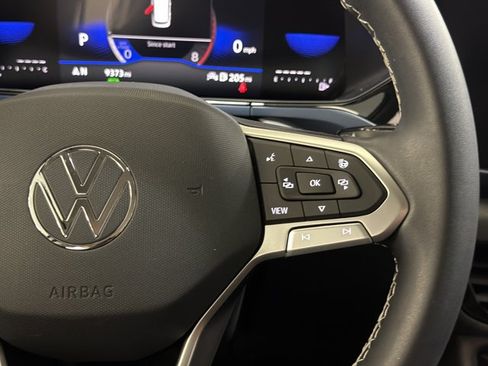 Certified 2023 Volkswagen Taos SE FWD image 30