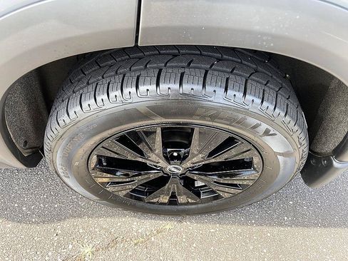 Certified 2023 Nissan Rogue SV w/ SV Premium B Package FWD image 7