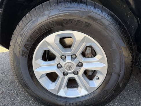 Used 2018 Toyota 4Runner SR5 image 28