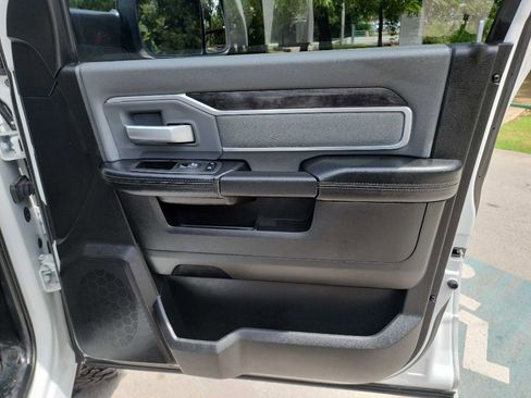 Used 2022 RAM 2500 Big Horn image 39