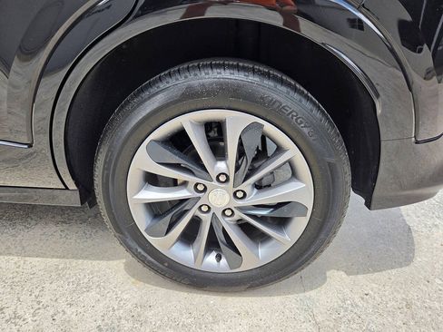 Used 2023 Buick Encore GX Select w/ Sport Touring Package AWD/4WD image 17