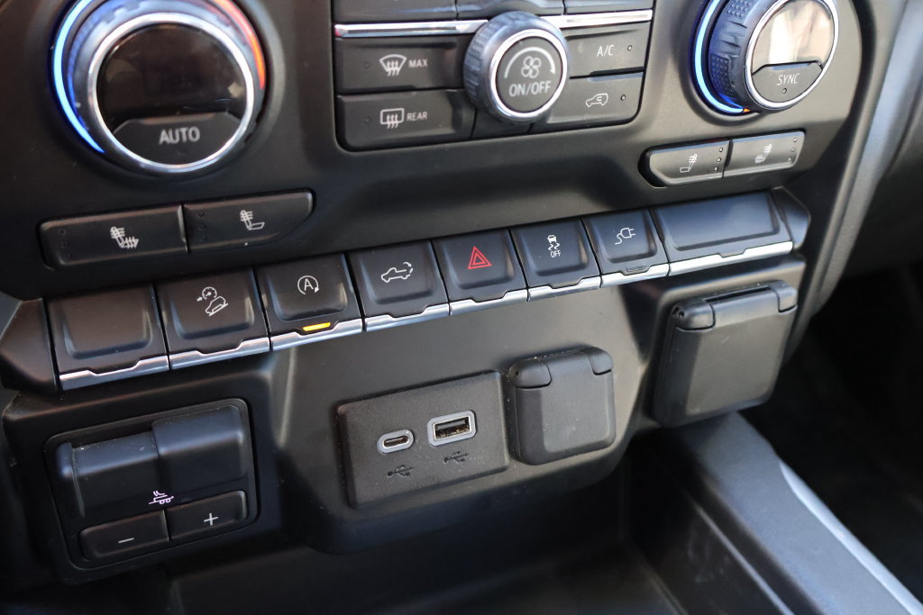 Used 2019 Chevrolet Silverado 1500 LT Trail Boss AWD/4WD image 29
