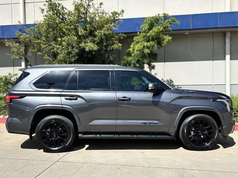 Used 2023 Toyota Sequoia SR5 w/ SR5 Premium Package AWD/4WD image 3