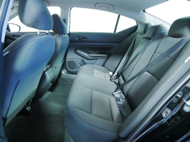Used 2025 Nissan Altima 2.5 SV FWD image 17