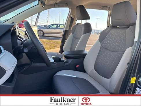 Certified 2022 Toyota RAV4 XLE image 8