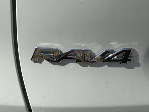 Used 2025 Toyota RAV4 LE AWD/4WD image 7