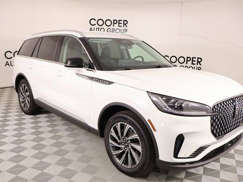 New 2026 Lincoln Aviator Premiere image 1