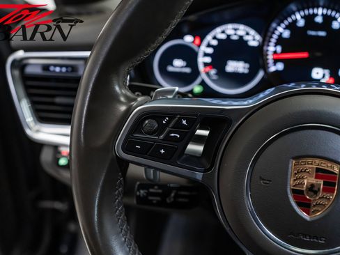 Used 2018 Porsche Panamera 4 image 33