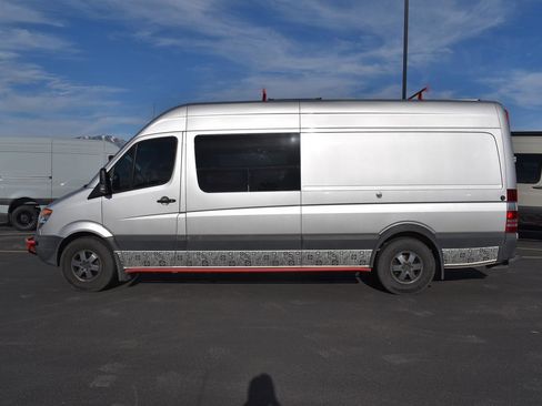 Used 2013 Mercedes-Benz Sprinter 2500 image 4