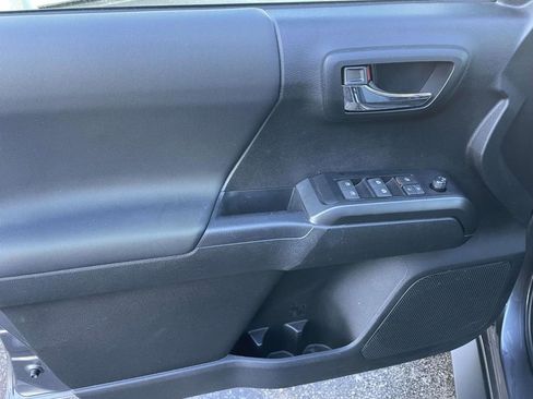 Used 2023 Toyota Tacoma TRD Sport image 27