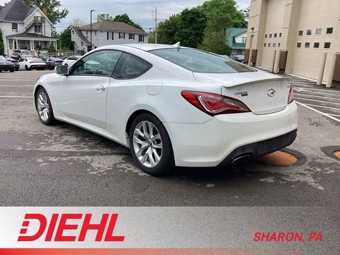 Used 2013 Hyundai Genesis 2.0T RWD image 5