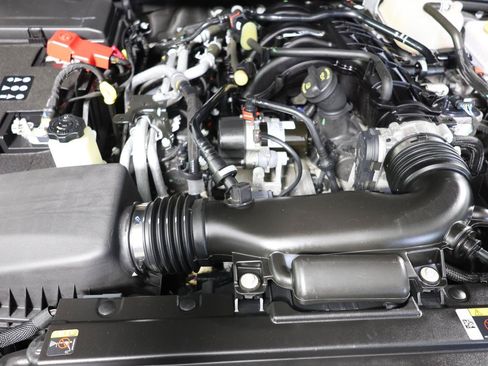 Used 2023 Jeep Wrangler Unlimited Sahara w/ LED Lighting Group AWD/4WD image 27