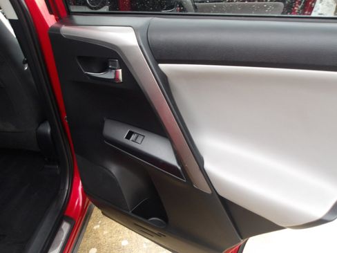 Used 2017 Toyota RAV4 XLE image 7