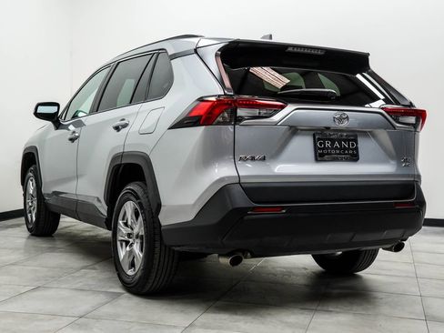 Used 2024 Toyota RAV4 XLE image 17