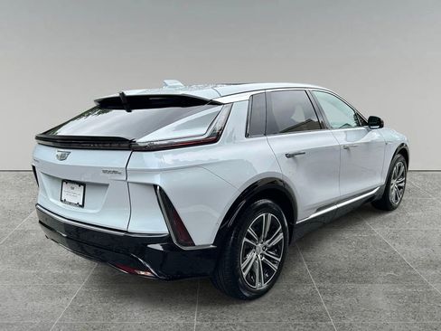 New 2026 Cadillac Lyriq Sport w/ LPO, Floor Liner Package AWD/4WD image 5