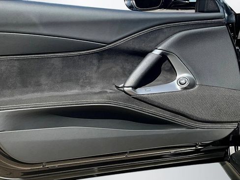 Used 2023 Ferrari 812 GTS RWD image 18
