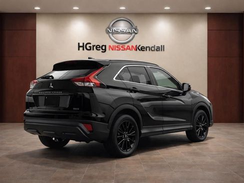 Used 2024 Mitsubishi Eclipse Cross LE image 4