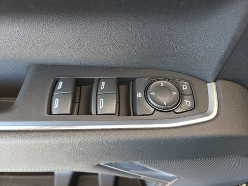 Used 2024 Chevrolet Silverado 1500 LT AWD/4WD image 56
