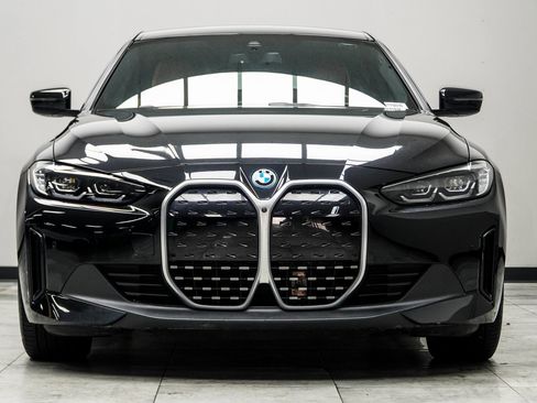 Used 2023 BMW i4 eDrive35 w/ Premium Package image 8