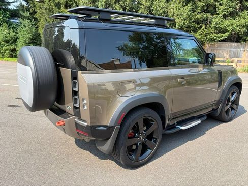 Used 2022 Land Rover Defender 90 X AWD/4WD image 10