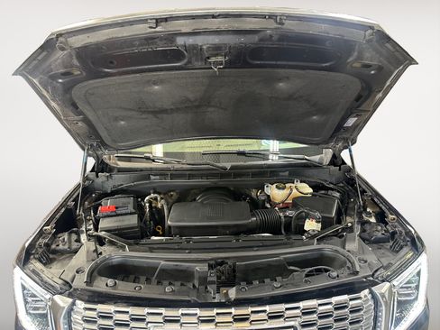 Certified 2023 GMC Yukon Denali w/ Denali Reserve Package AWD/4WD image 32