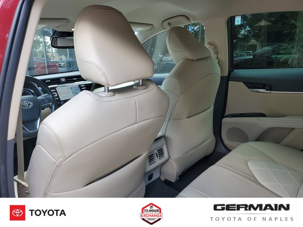 Used 2019 Toyota Camry XLE w/ Navigation Package FWD image 22