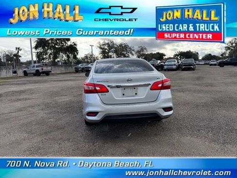 Used 2017 Nissan Sentra SV w/ Style Package image 9