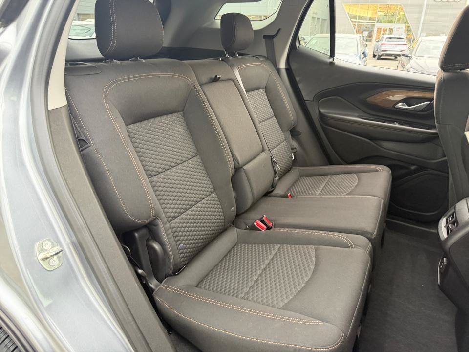 Used 2018 GMC Terrain SLE w/ Driver Convenience Package FWD image 29