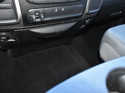 Used 2015 RAM 2500 SLT image 22