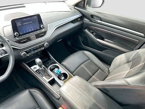 Used 2023 Nissan Altima 2.5 SR FWD image 21