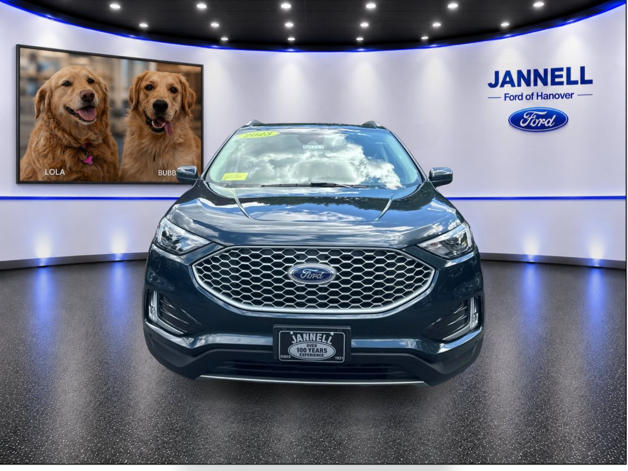 Used 2023 Ford Edge SEL w/ Convenience Package AWD/4WD image 2