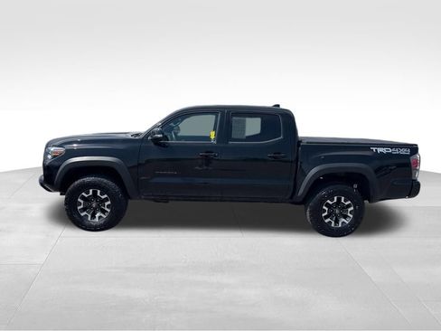 Used 2023 Toyota Tacoma TRD Off-Road w/ TRD Premium Off Road Package AWD/4WD image 2