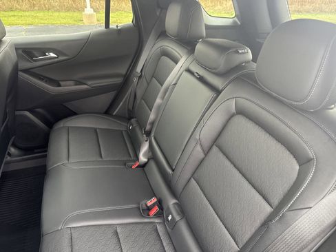 New 2026 Chevrolet Equinox LT w/ Convenience Package II image 12