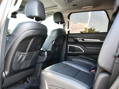Used 2022 Kia Telluride S AWD/4WD image 18