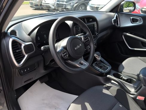 Used 2023 Kia Soul LX w/ Option Group 015 FWD image 15