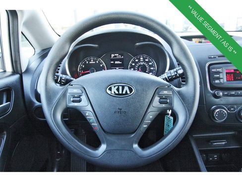 Used 2017 Kia Forte LX image 16