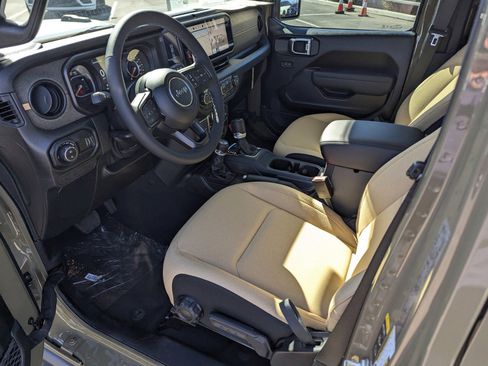 New 2026 Jeep Gladiator Willys AWD/4WD image 10
