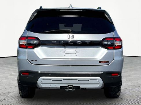 Used 2023 Honda Pilot TrailSport image 5